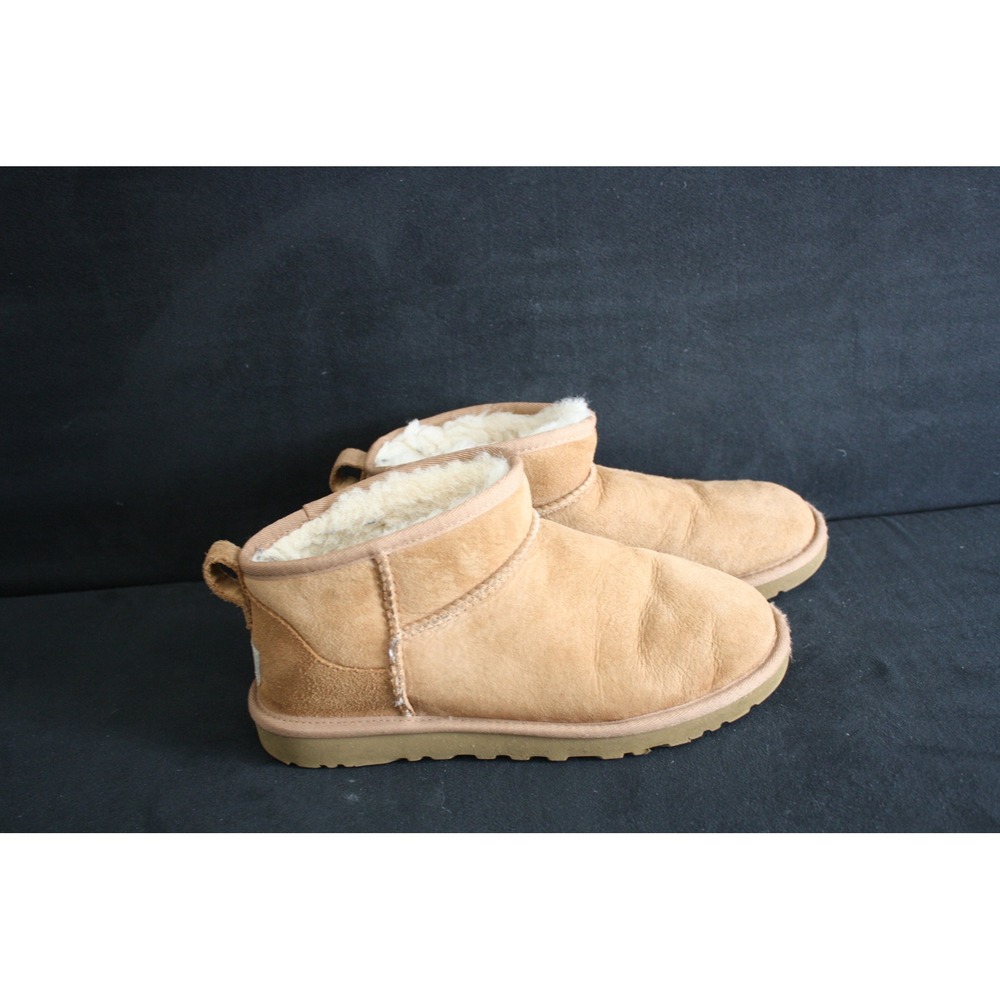 UGG‎ Classic Ultra Mini Women Size 7 Chestnut Suede Sheepskin Boots Scandi